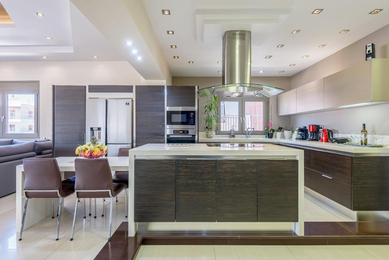Luxury Villa In City Center With Rooftop Swimming Pool Chania  Eksteriør billede