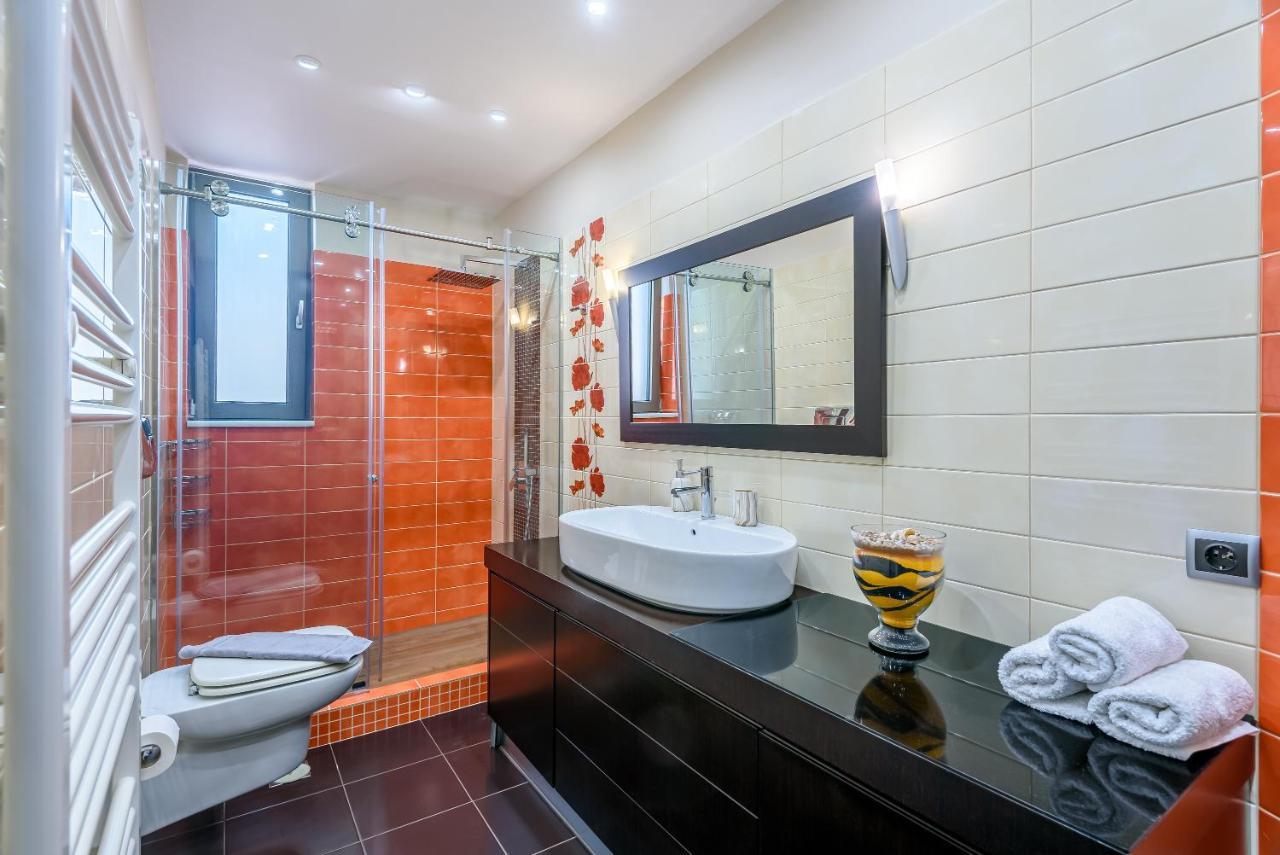 Luxury Villa In City Center With Rooftop Swimming Pool Chania  Eksteriør billede