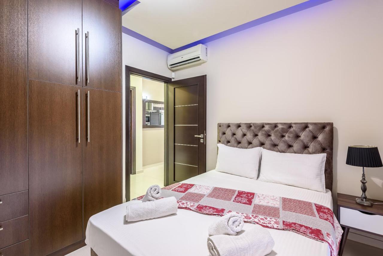 Luxury Villa In City Center With Rooftop Swimming Pool Chania  Eksteriør billede