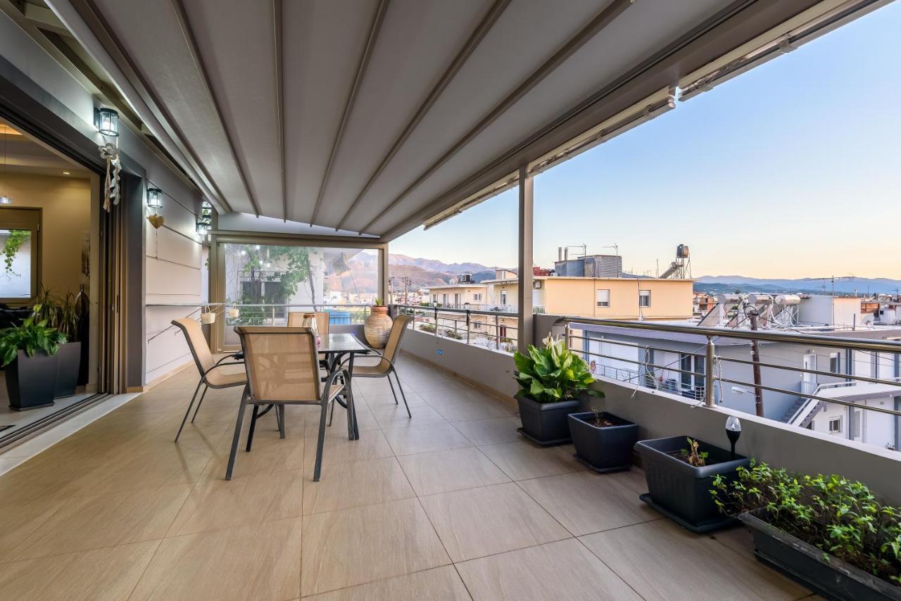 Luxury Villa In City Center With Rooftop Swimming Pool Chania  Eksteriør billede
